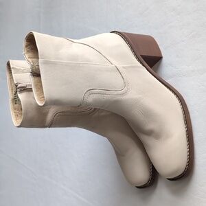 PATINA Ivory Portland Leather Heeled Square Toe Boots Women's Size 8.5